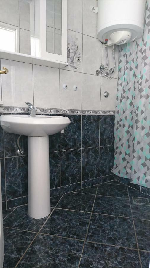 Apartment Ampulica 2 セニ エクステリア 写真